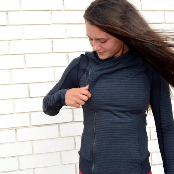 lululemon athletica Tops - Lululemon 10 size Bhakti Jacket